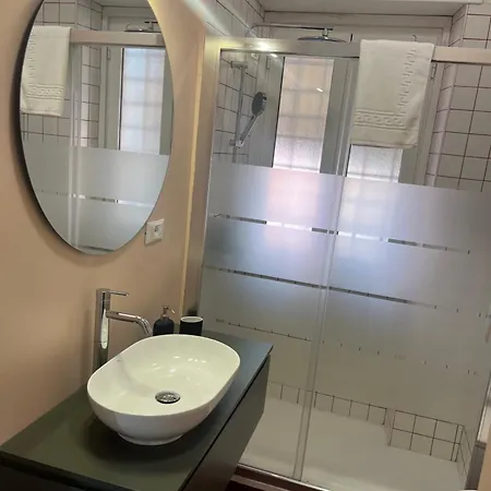アパート Panoramic Penthouse 10m From Metro A
